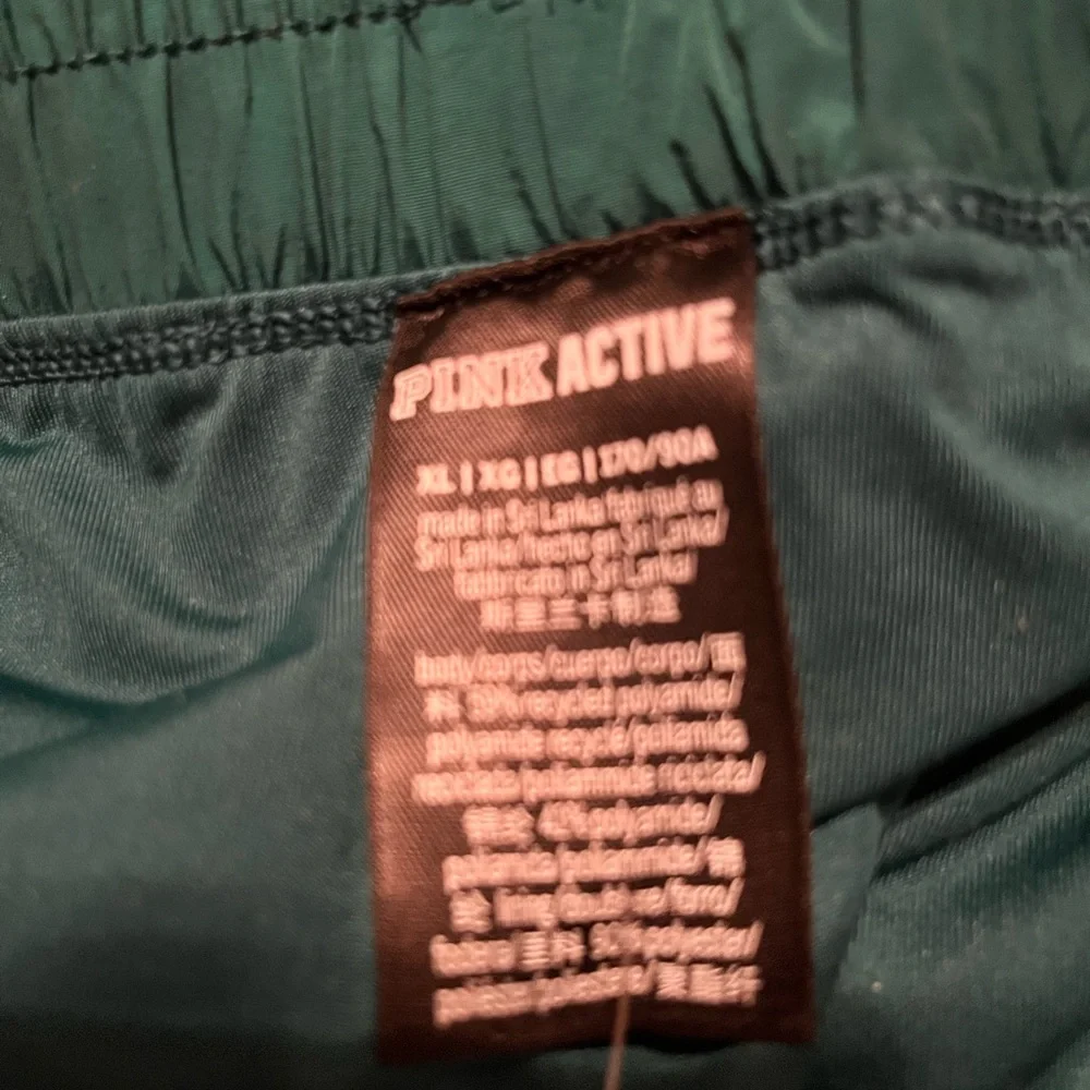 SOLD - NWT PINK Victoria’s Secret running shorts size xl - Picture 4 of 5